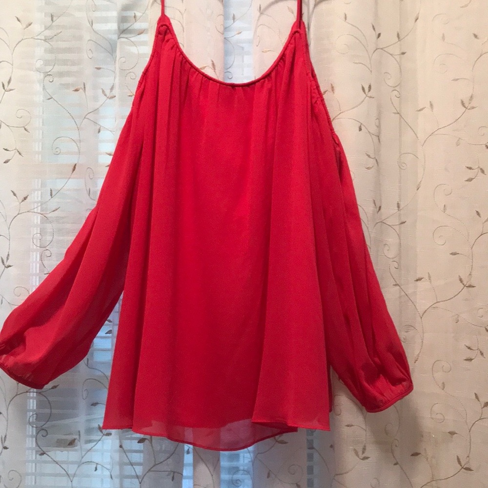 Women’s cold shoulder top blouse